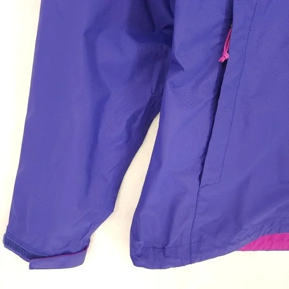 The North Face Hyvent 2.5L Hooded Jacket - Picture 2 of 10